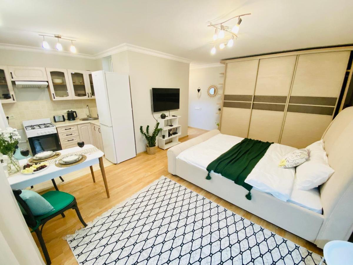 Like Home Apartments&Rooms アルマトイ エクステリア 写真